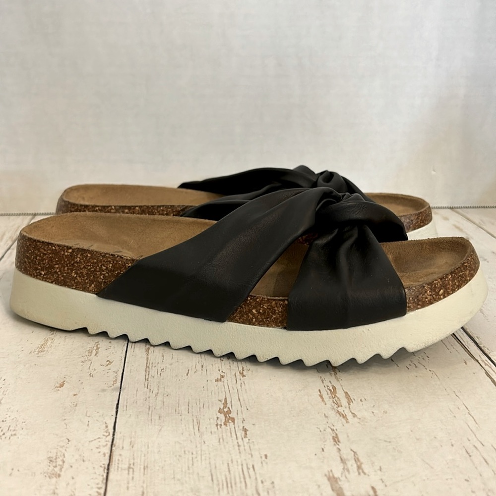 Wonderly Black Criss Cross Slide Sandal Cork Footbed